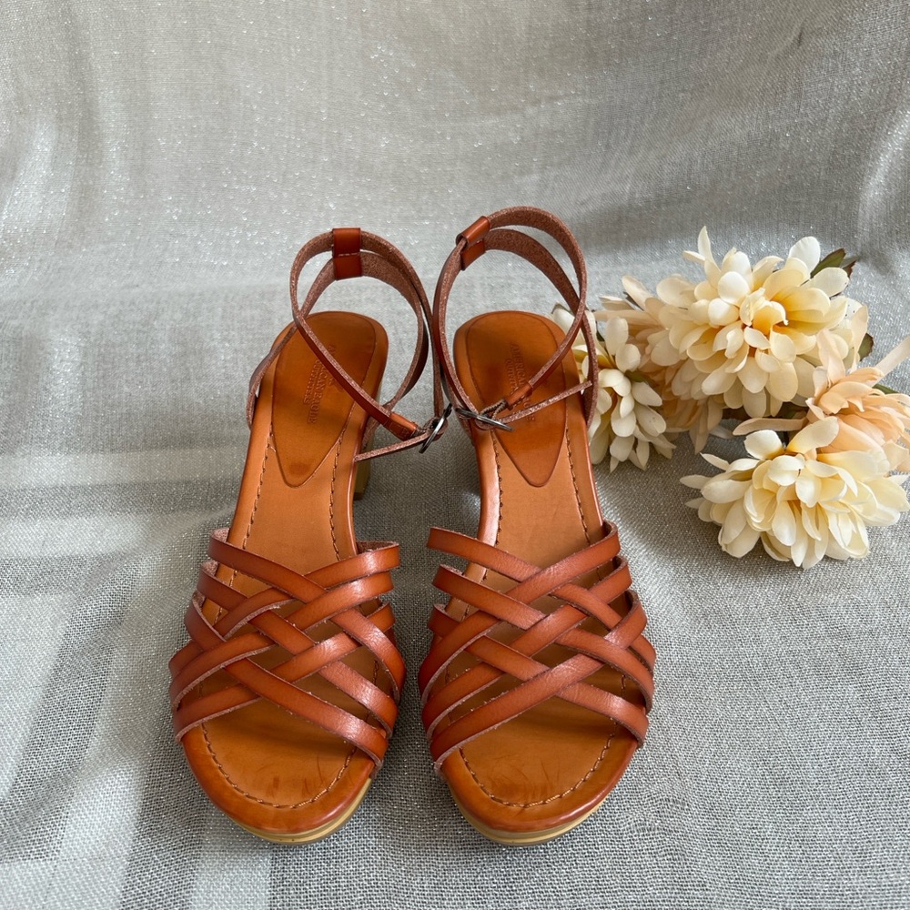 American Eagle Outfitters sandals size 8